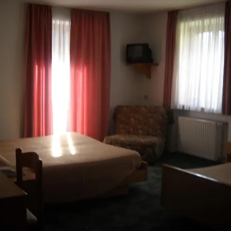 Hotel Chiara 3*